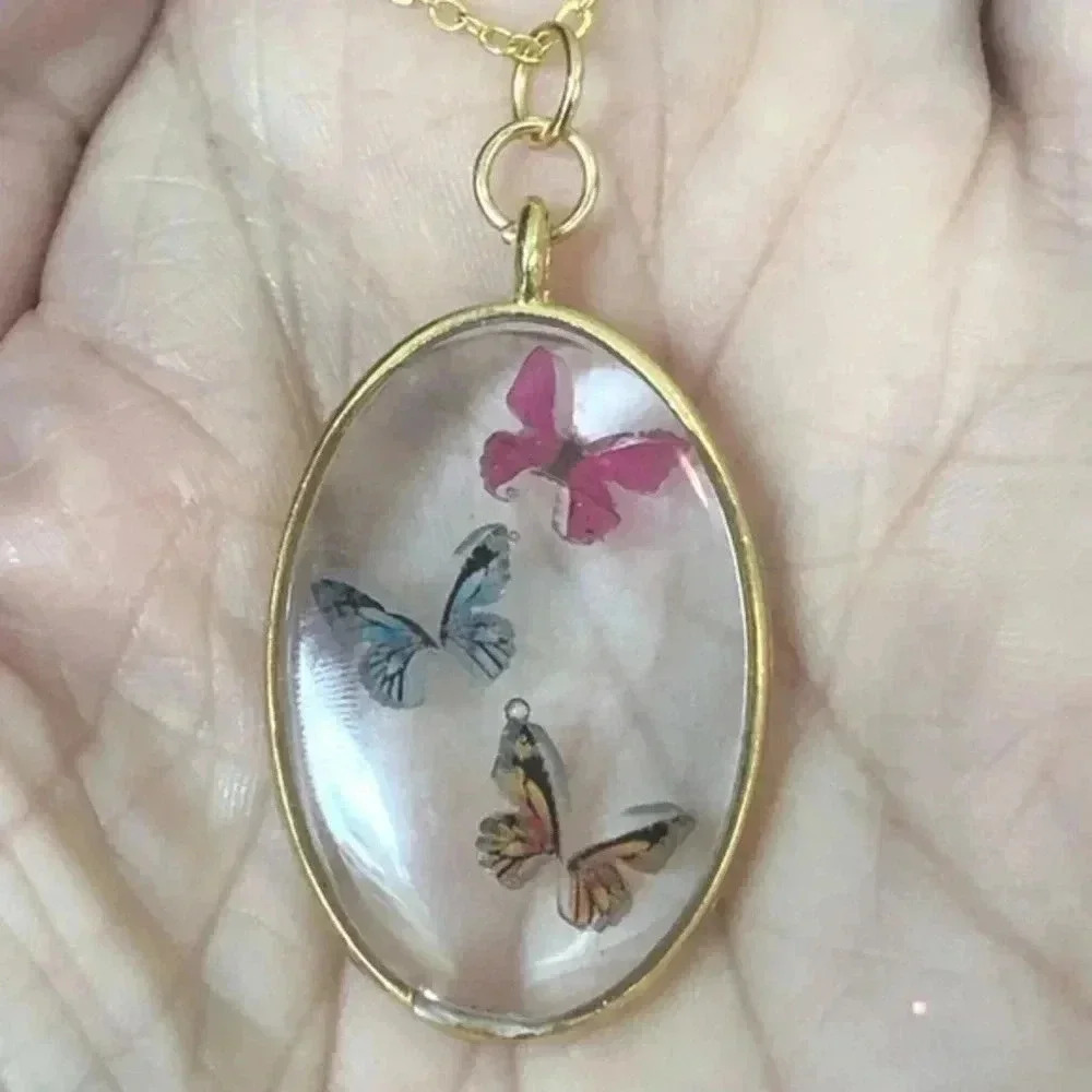 Handmade Oval Resin 3D Butterflies Multicolor Gold Tone Chain Necklace New NWT